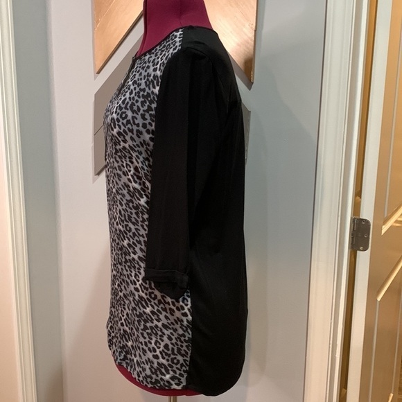Animal print Vince Camuto Blouse - Picture 2 of 7